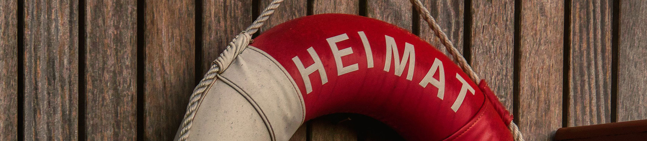 Formatgut Rettungsring – stehend für Sicherheit, Hilfe in Notlagen und/oder Rettung in Sicht / Rettung naht
